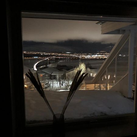 Moderne Og Trivelig Leilighet, Med Unik Utsikt Lägenhet Tromsø Exteriör bild