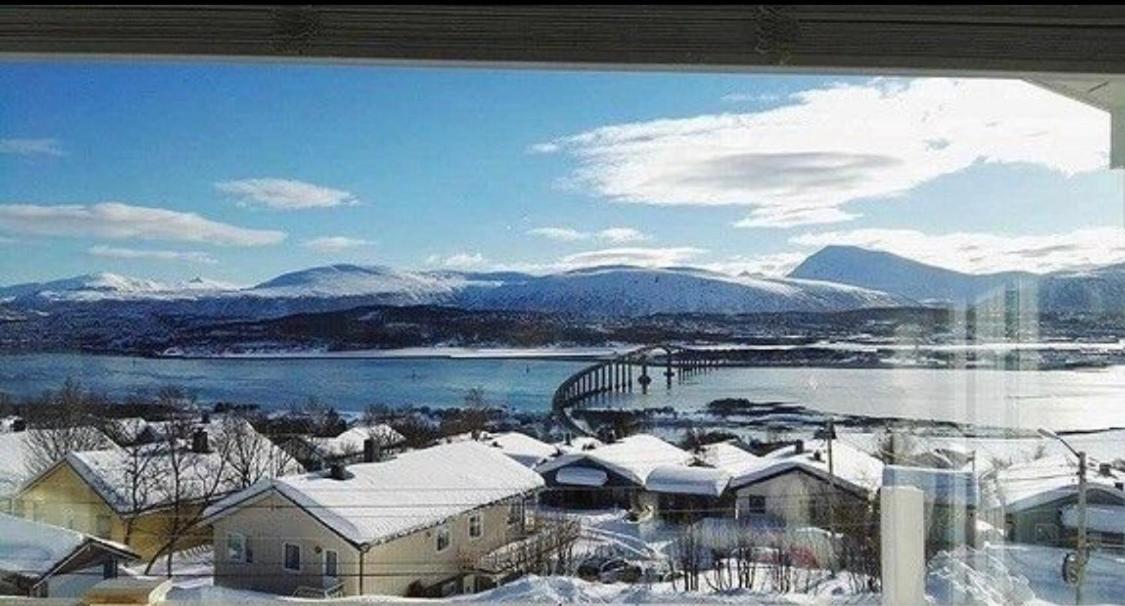 Moderne Og Trivelig Leilighet, Med Unik Utsikt Lägenhet Tromsø Exteriör bild